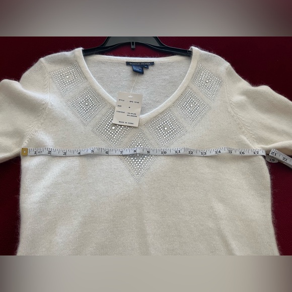 NWT Boston Proper Women’s Medium White Bedazzled V-Neck Angora Sweater! - Picture 5 of 10